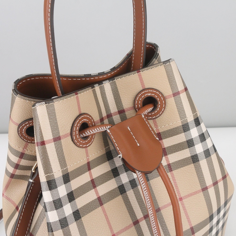 Bv*b*rry bucket bags